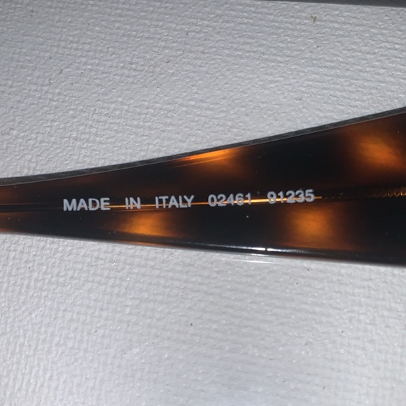 Chanel sunglasses with CC logo - Picture 3 of 9